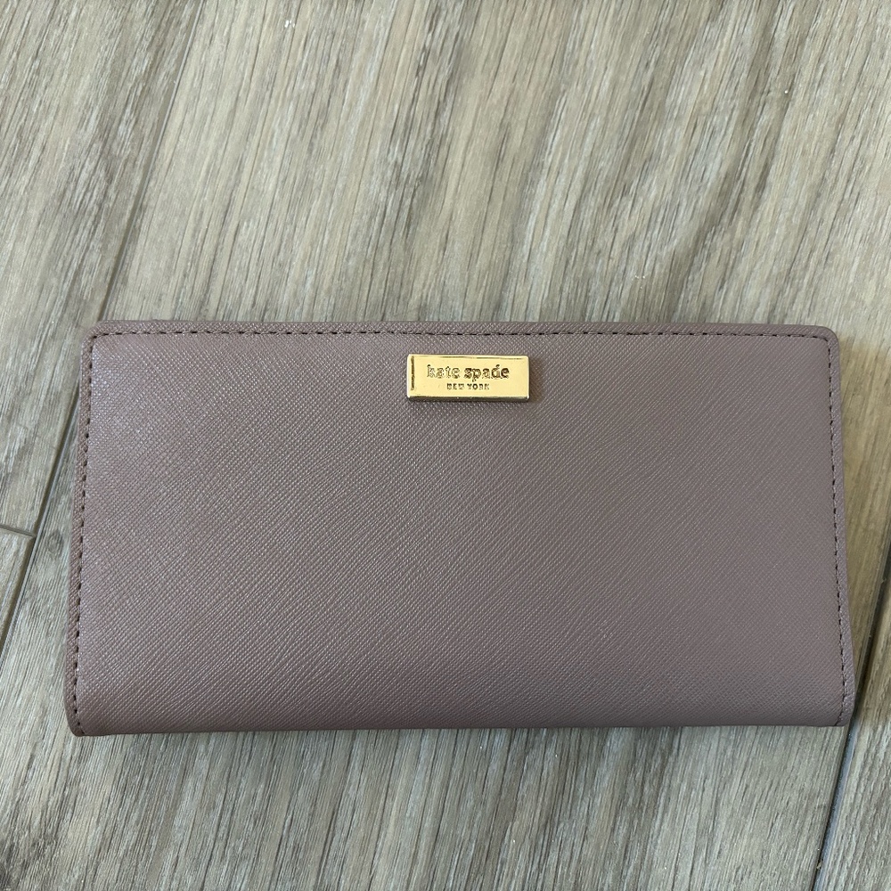 Kate Spade taupe Wallet